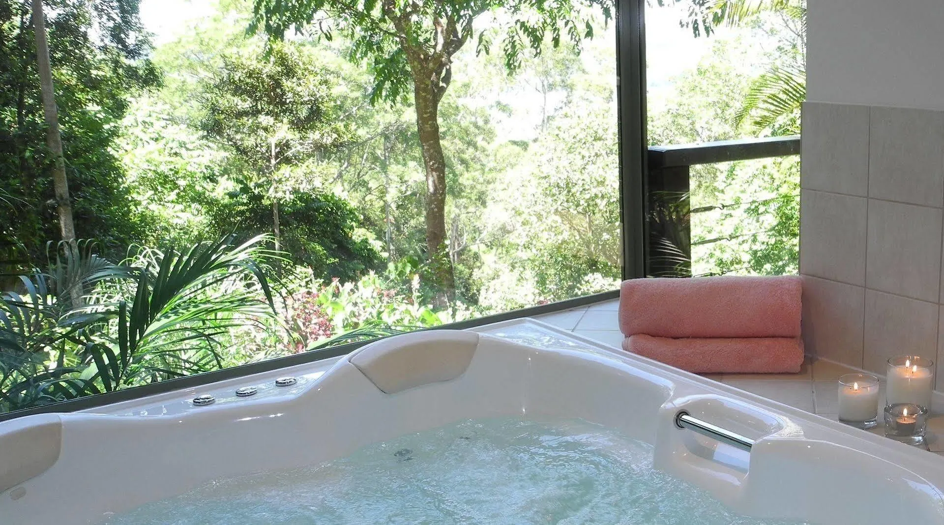 Lovestone Cottages Montville